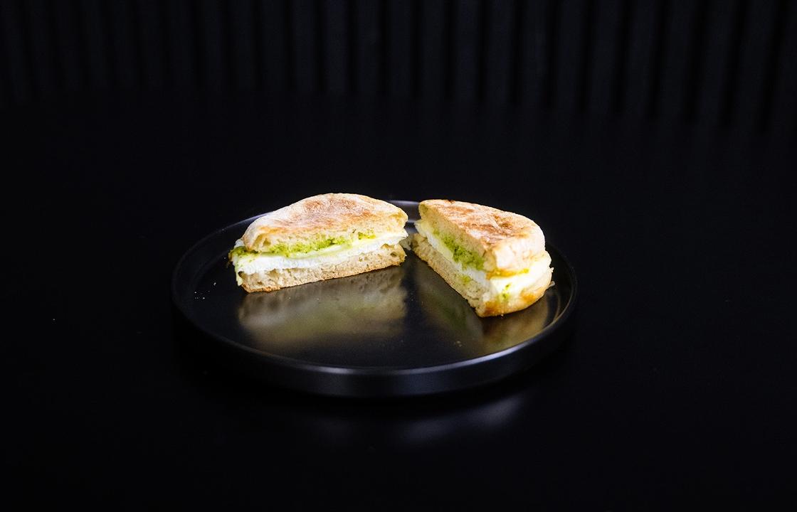 Pesto & Provolone Sandwich